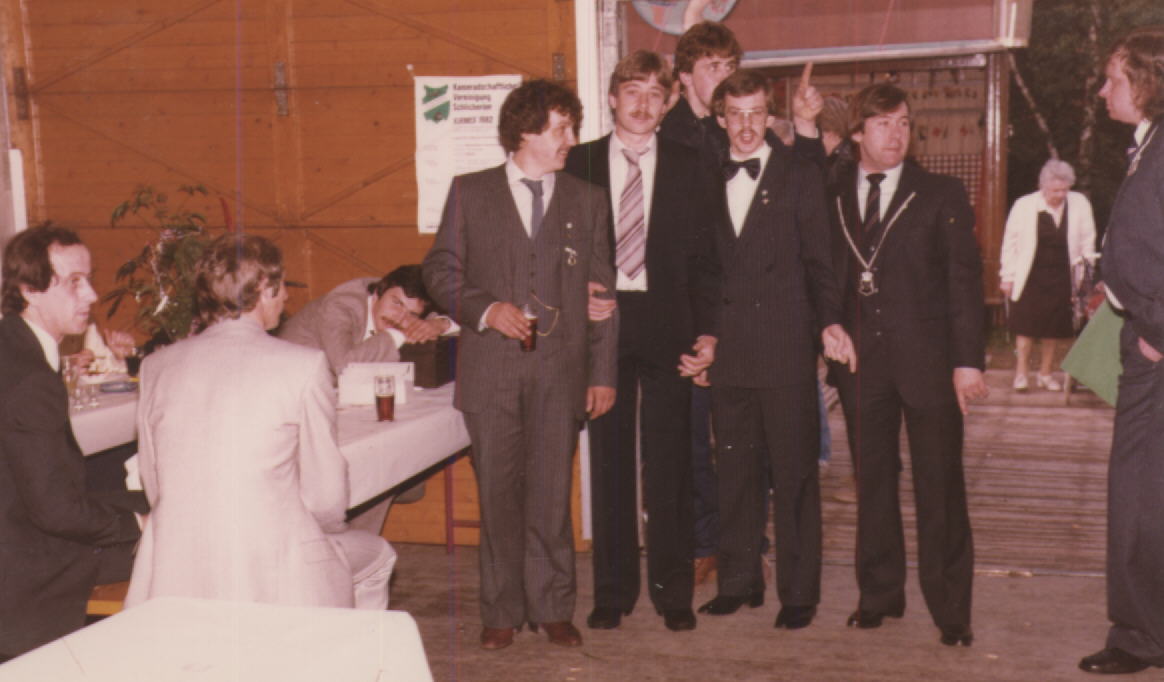 Herbert in seinen wilden Anfangsjahren im Schlicherumer Kirmestreiben.
Herbert 2vl.