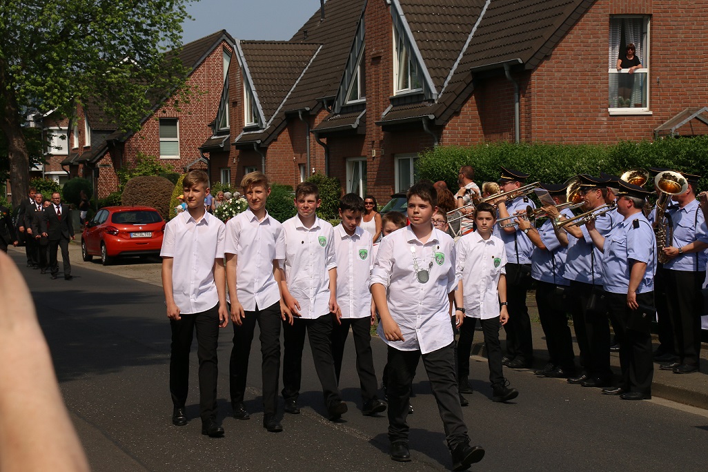 Stolze Junge / Zugfüher Luca Krücken