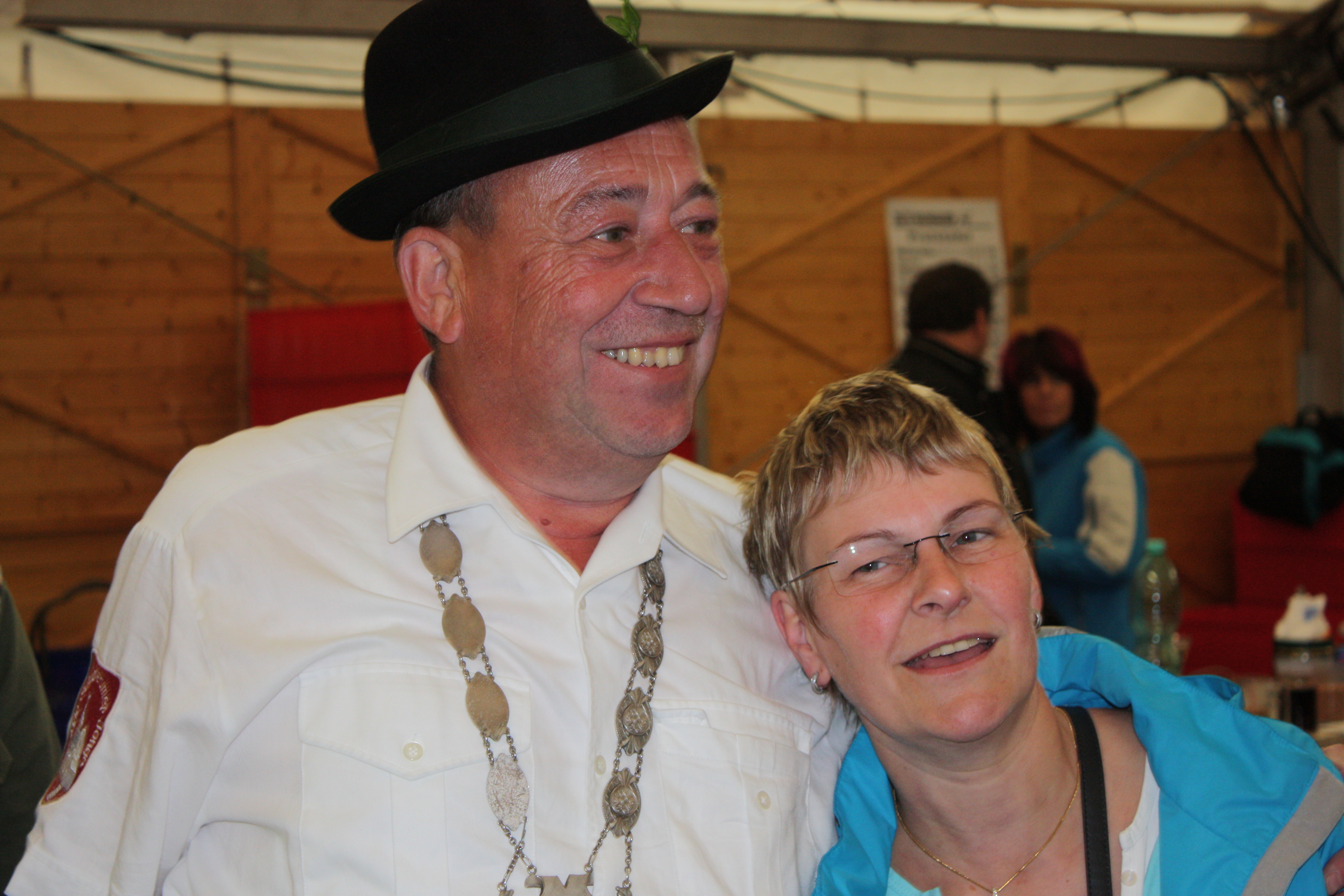 Herbert und Manuela nach dem Königsschuss. 